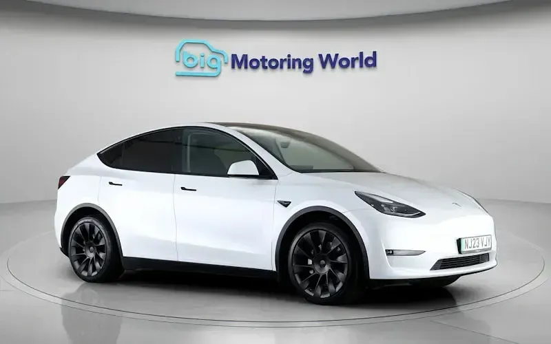 Used Tesla Model Y Long Range AWD 286 kW (389 HP) 2025 SUV