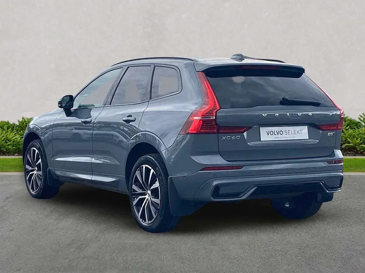 Used Volvo XC60 Ultimate 250 HP (183 kW) 2023 Grey SUV