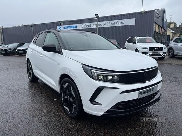 Used Vauxhall Grandland X GSe 296 HP (217 kW) 2024 White SUV
