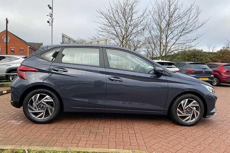 New Hyundai i20 Advanced 90 HP (66 kW) 2025 Grey Hatchback