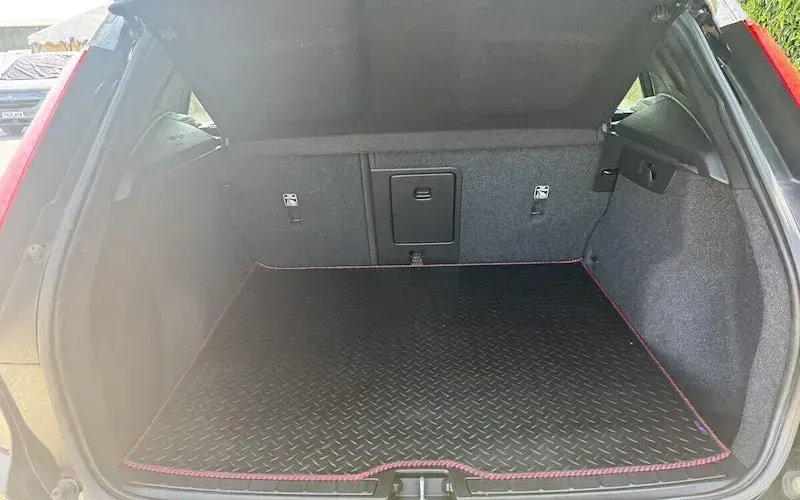 Used Volvo XC40 Momentum 150 HP (110 kW) 2020 SUV