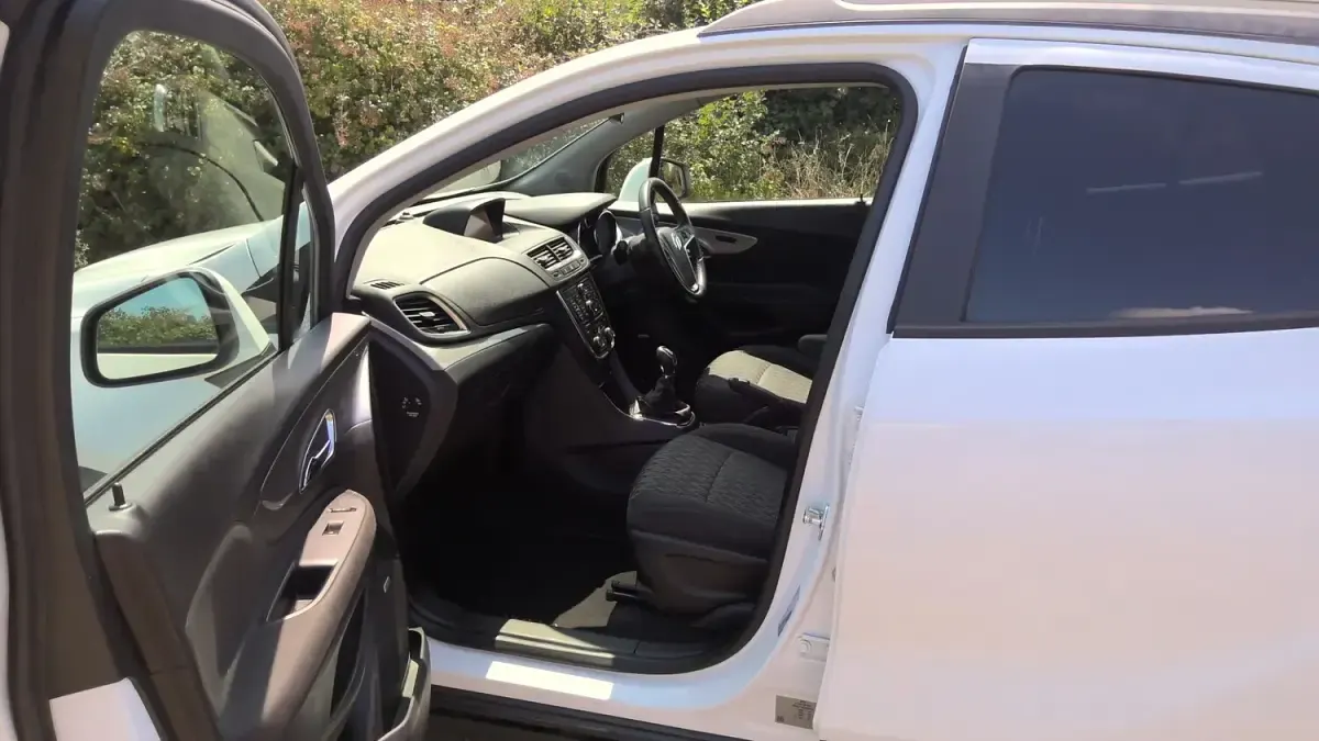 Used Vauxhall Mokka 140 HP (102 kW) 2014 White SUV