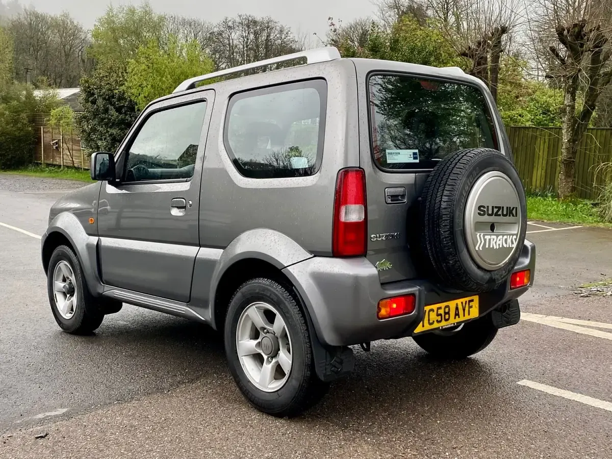 Used Suzuki Jimny 83 HP (61 kW) 2008 Grey SUV