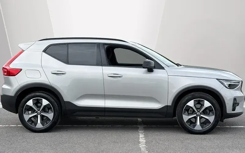 Used Volvo XC40 Ultimate 197 HP (144 kW) 2023 Silver SUV