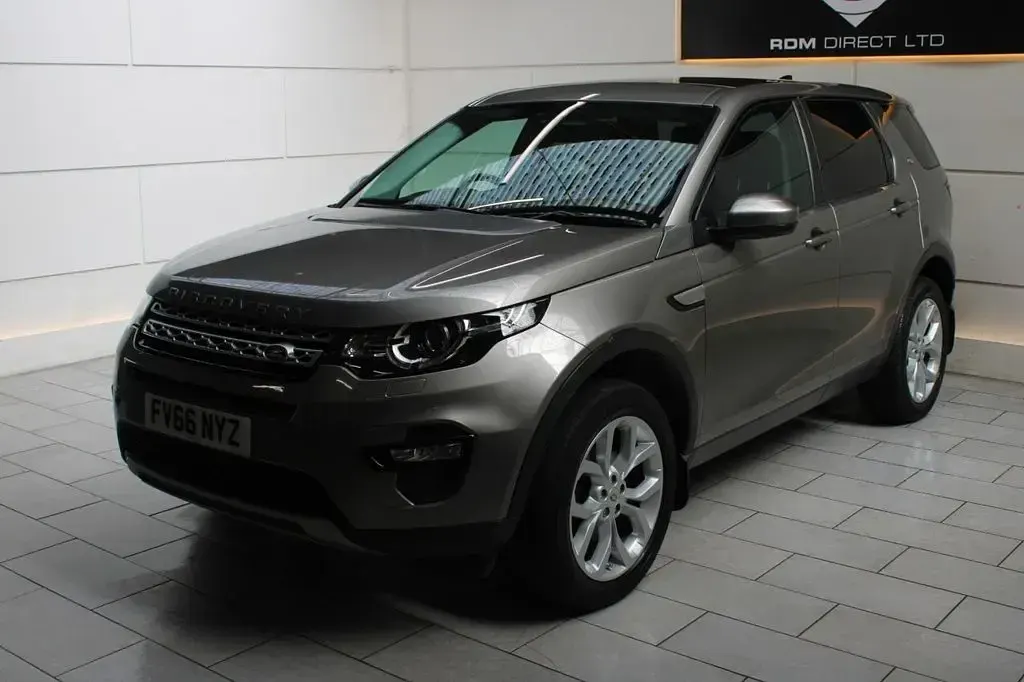 Used Land Rover Discovery 4 HSE 180 HP (132 kW) 2016 Silver SUV