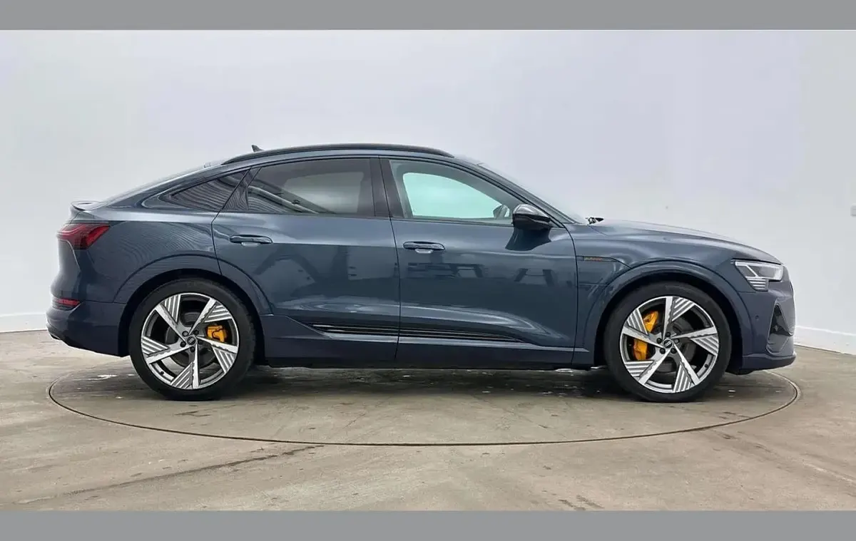 Used Audi e-tron Advanced 230 kW (313 HP) 2021 Blue SUV