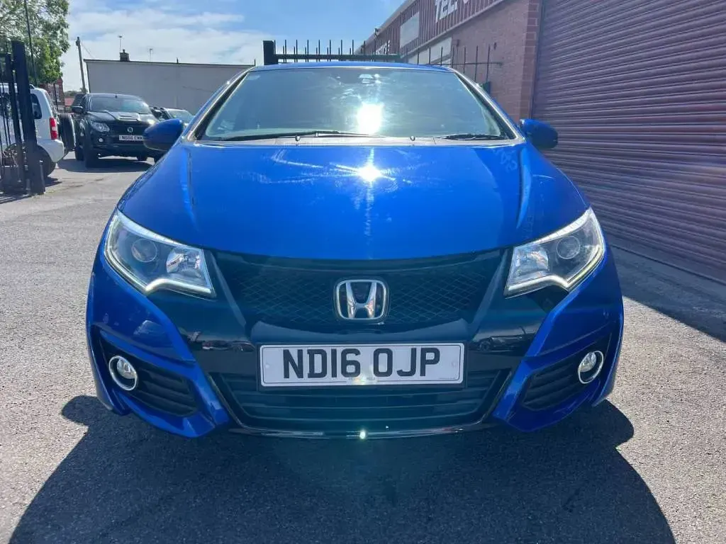 Used Honda Civic SE Plus 142 HP (104 kW) 2016 Blue Hatchback