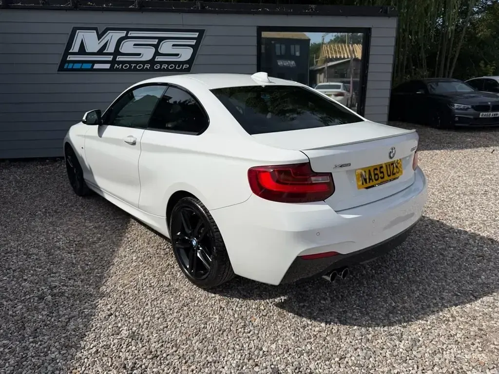 Used BMW 220 M Sport 190 HP (139 kW) 2015 White Coupe
