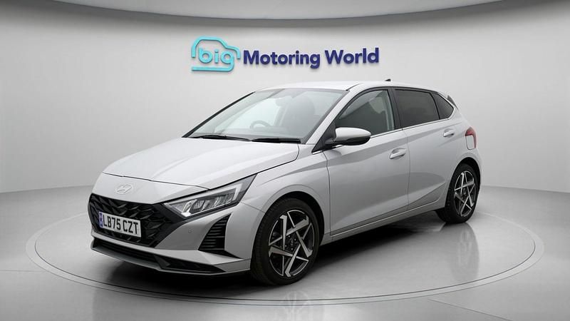 Used Hyundai i20 Premium 101 HP (74 kW) 2025 Grey Hatchback