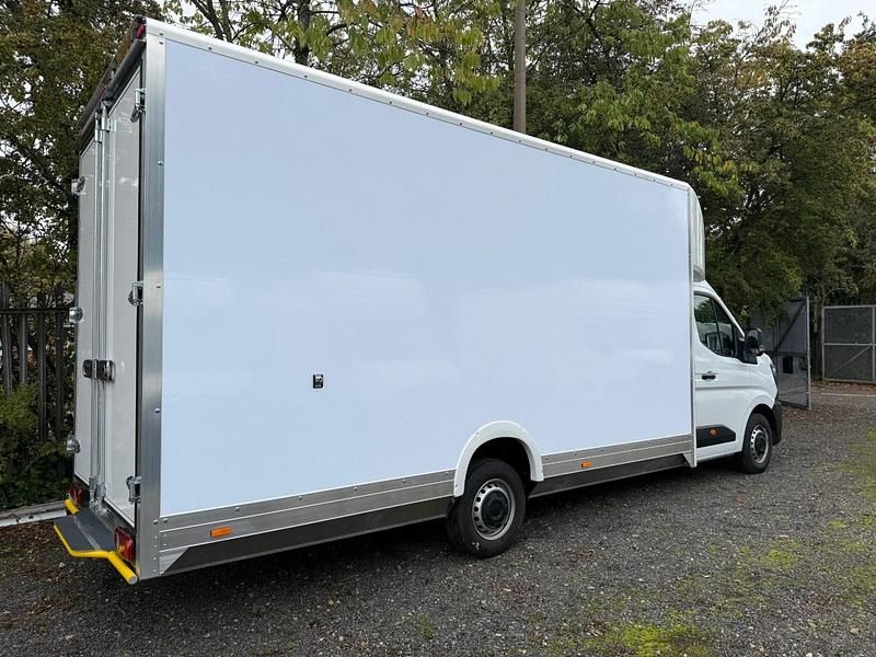 New Renault Master Business 2025 White Van
