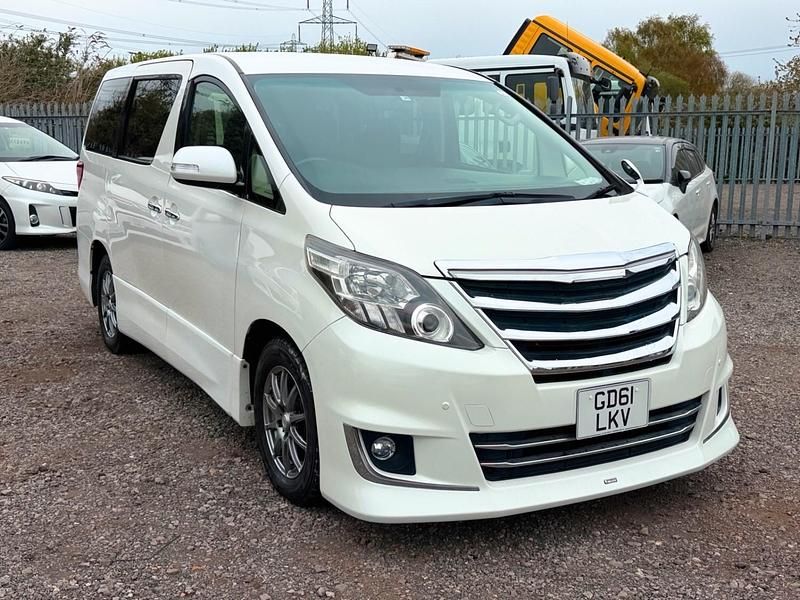 Usado Toyota Alphard 2024 Branco Monovolume