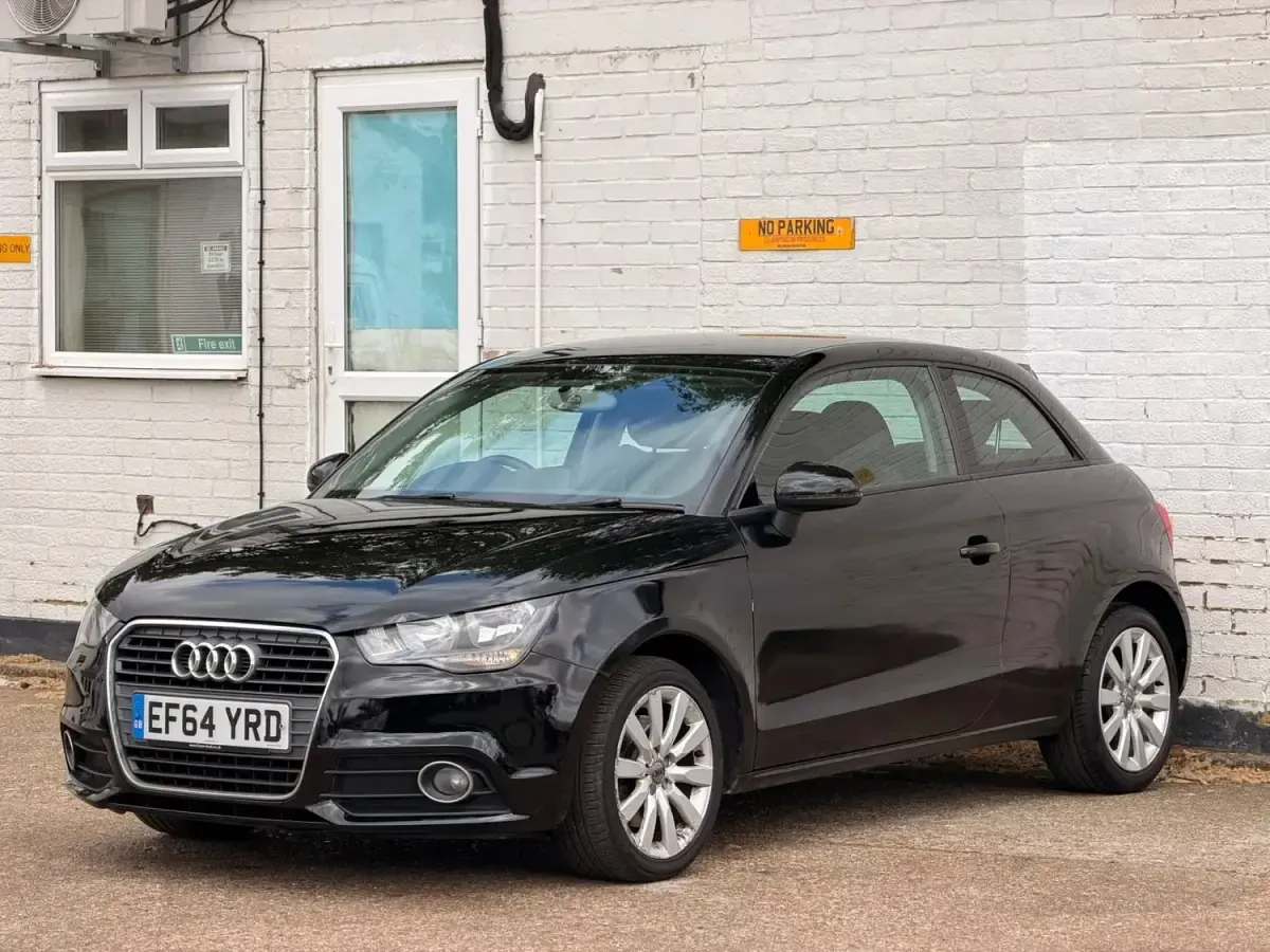 Usado Audi A1 Sport 140 HP (102 kW) 2015 Preto Citadino