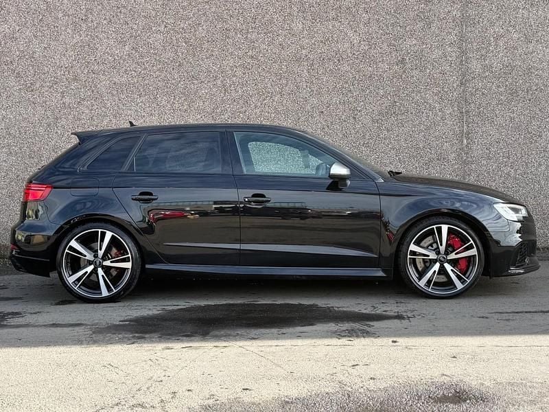 Usado Audi RS3 Sport 520 HP (382 kW) 2017 Preto Sedan