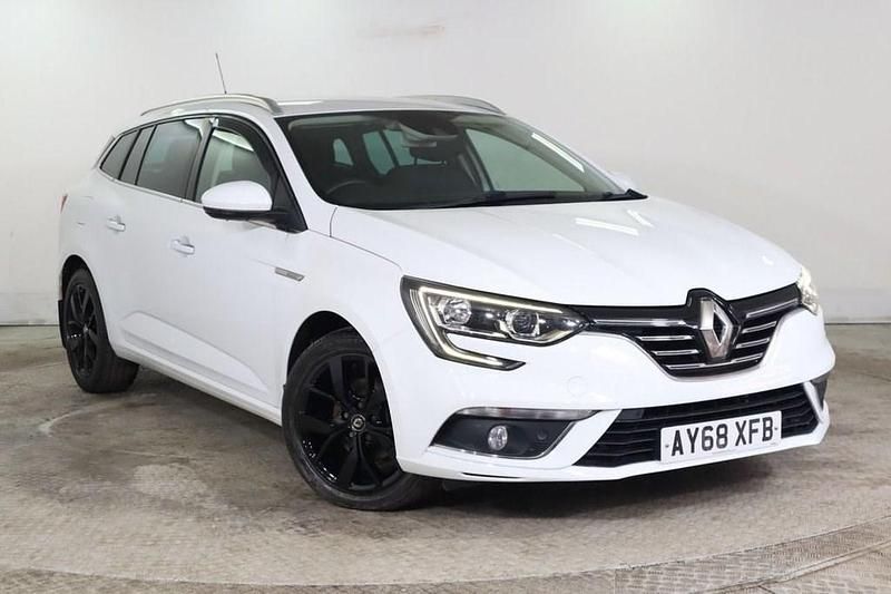 White Used 2019 Renault Mégane GrandTour Iconic Estate | £6,975 (Super price) - Image 1/4