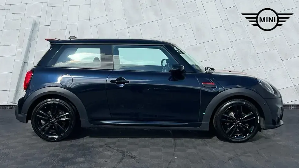 Usado Mini Cooper Hatch 136 HP (100 kW) 2022 Preto Citadino