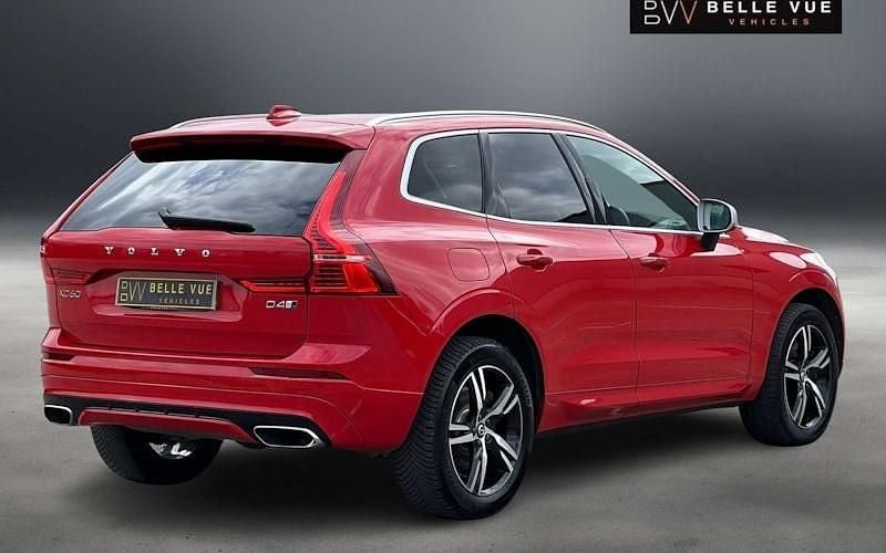 Used Volvo XC60 R-Design 190 HP (139 kW) 2018 Red SUV