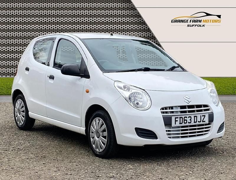 Used Suzuki Alto 68 HP (50 kW) 2013 White Hatchback