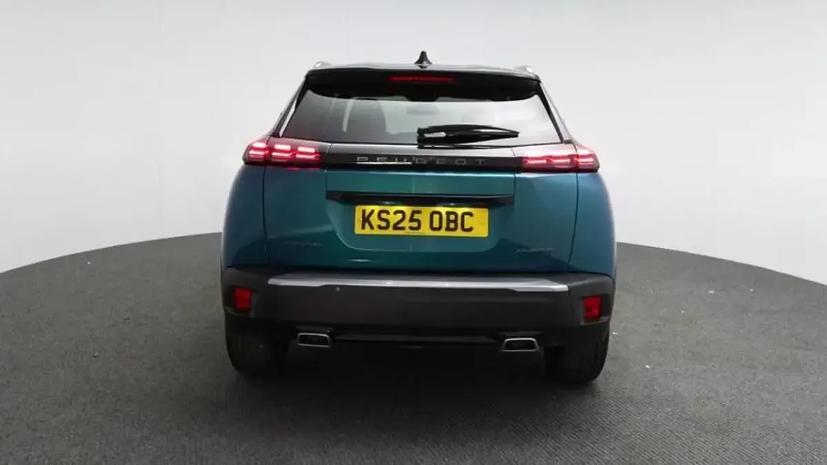 Used Peugeot 2008 GT 145 HP (106 kW) 2025 Blue SUV