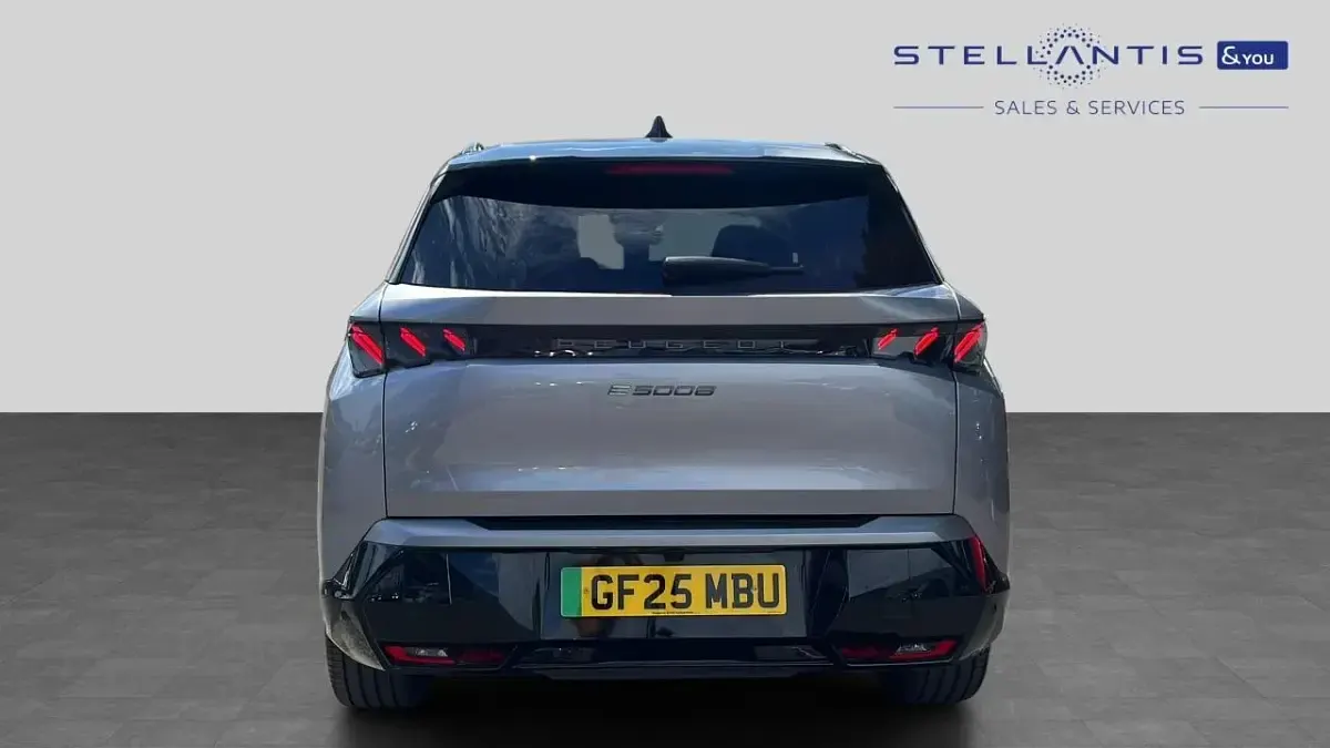 Used Peugeot e-5008 GT 152 kW (207 HP) 2025 Grey SUV