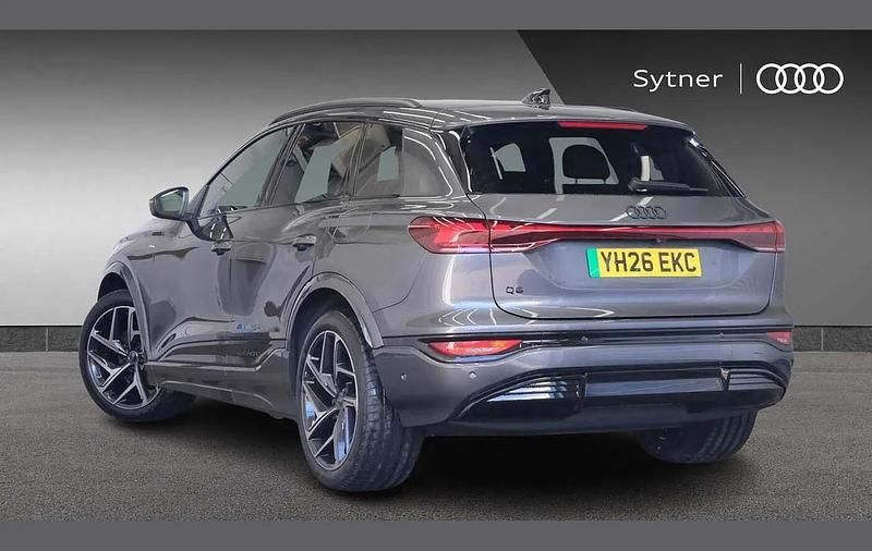 Ny Audi Q6 e-tron Performance 225 kW (306 HK) 2026 Grå SUV