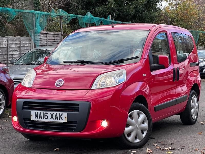 Used Fiat Qubo Trekking 77 HP (56 kW) 2016 Red MPV