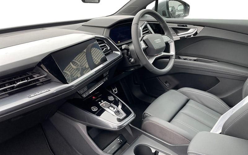 New Audi Q4 e-tron S-Line 210 kW (286 HP) 2025 SUV