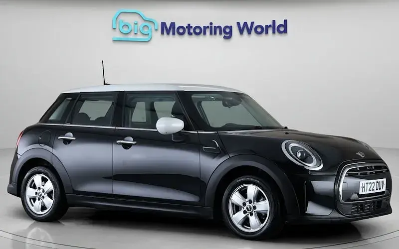 Used Mini Cooper Classic 136 HP (100 kW) 2022 Hatchback
