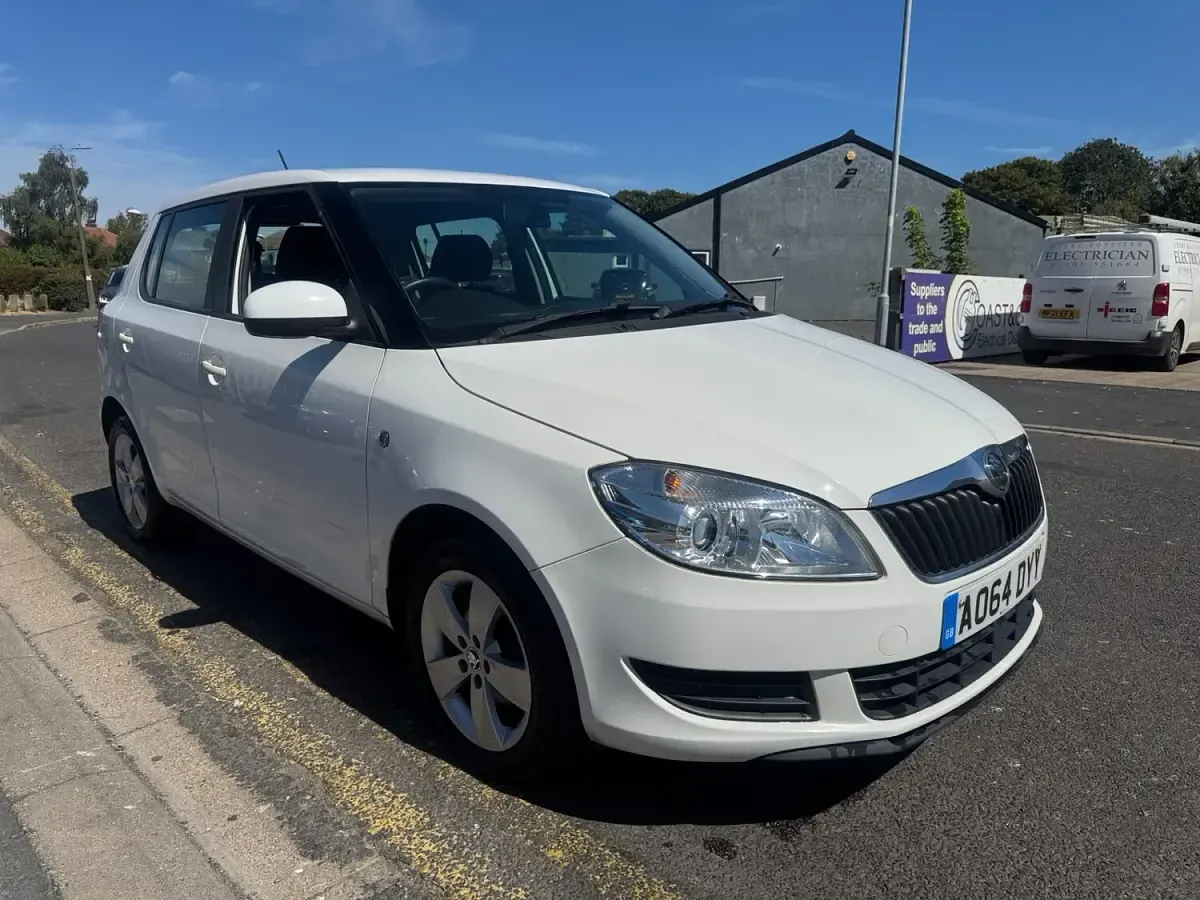 Used Skoda Fabia SE 2014 White Hatchback