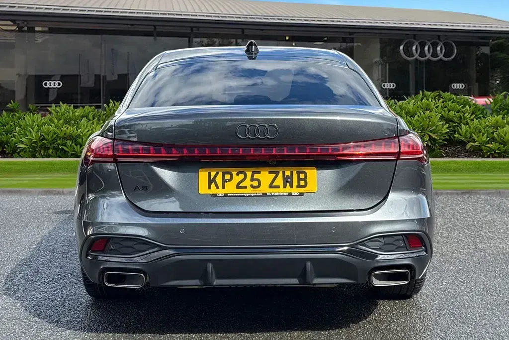 Used Audi A5 Comfort 204 HP (150 kW) 2025 Grey Sedan