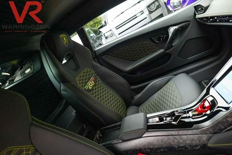 Used Lamborghini Huracán 640 HP (470 kW) 2019 Purple Coupe