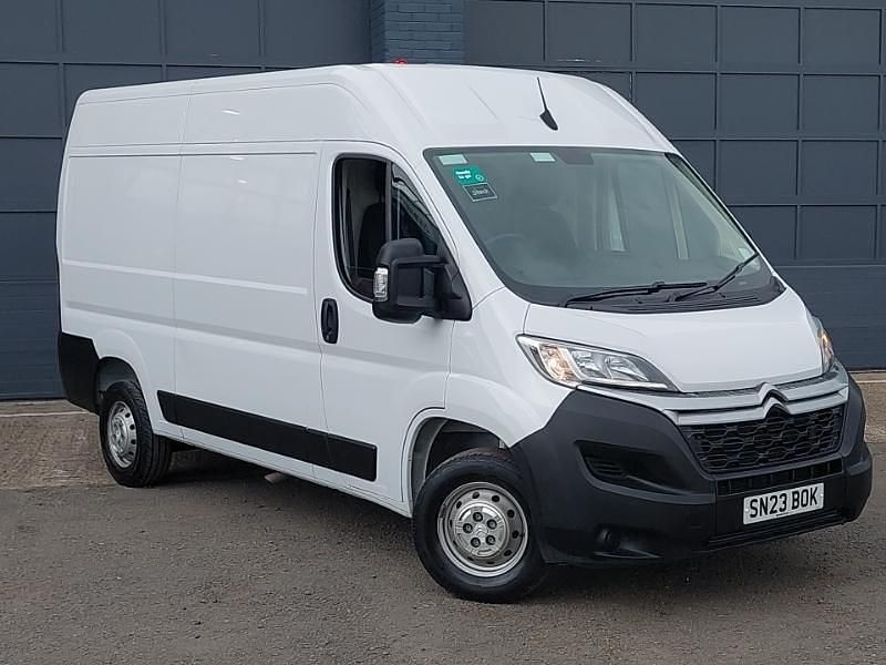 White Used 2023 Citroën Relay Van | £17,498 (Fair price) - Image 1/4