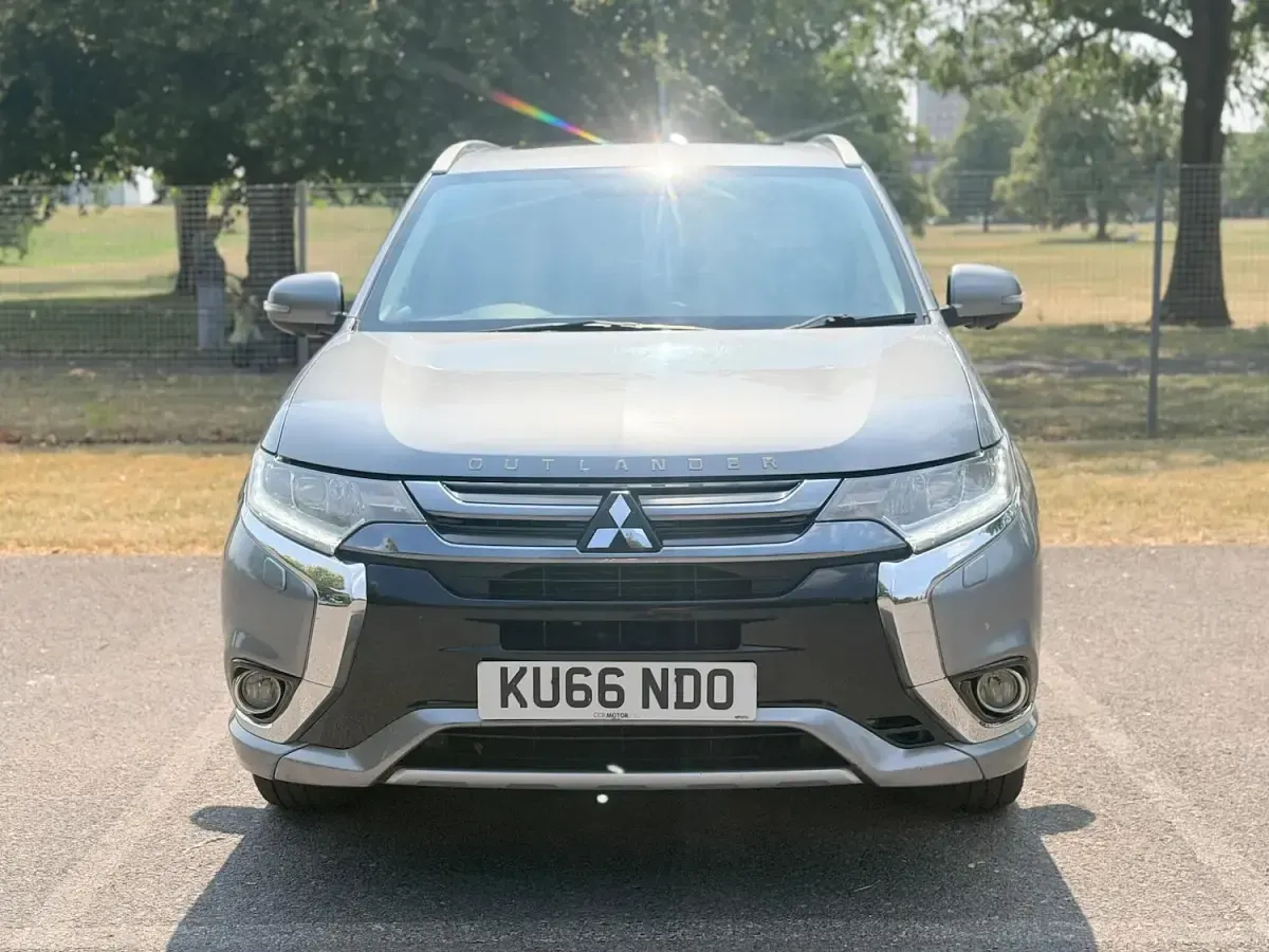 Used Mitsubishi Outlander P-HEV 2016 Grey Estate