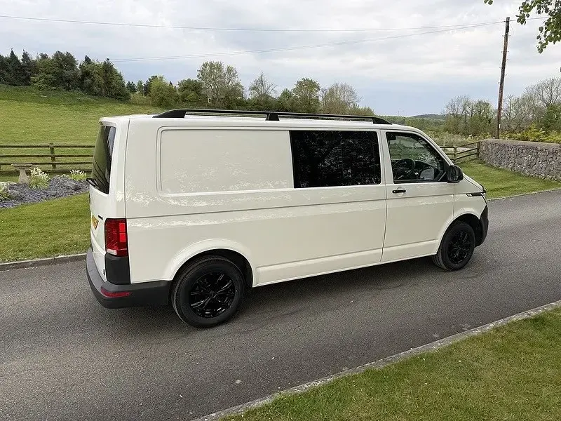 Second-hand VW Transporter Startline 150 CP (110 kW) 2021 Alb Van