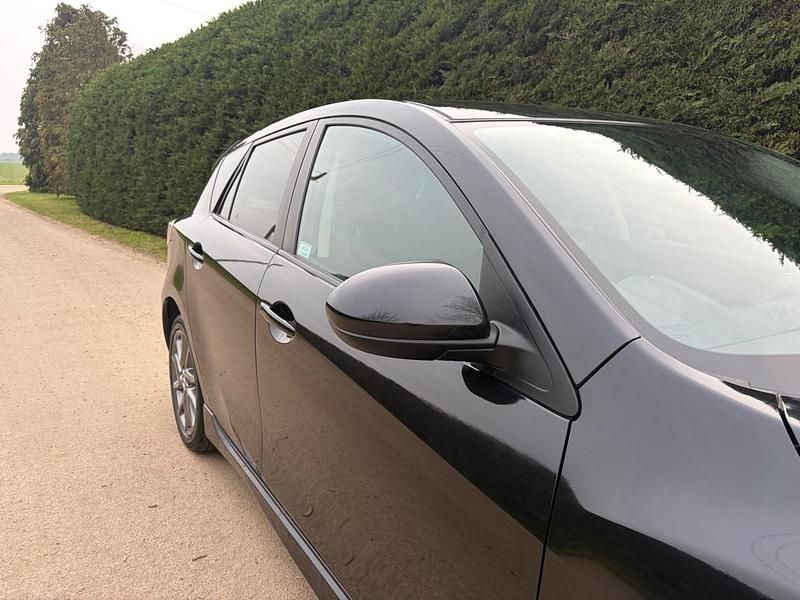 Usado Mazda 3 105 HP (77 kW) 2013 Preto Citadino