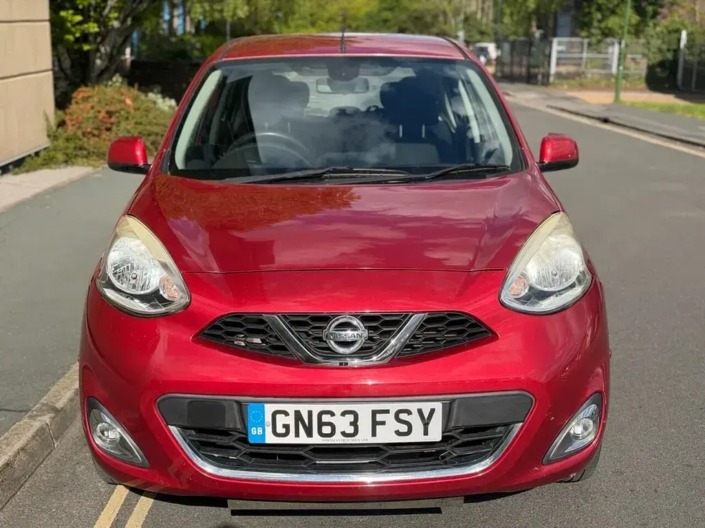 Used Nissan Micra Tekna 80 HP (58 kW) 2013 Red Hatchback