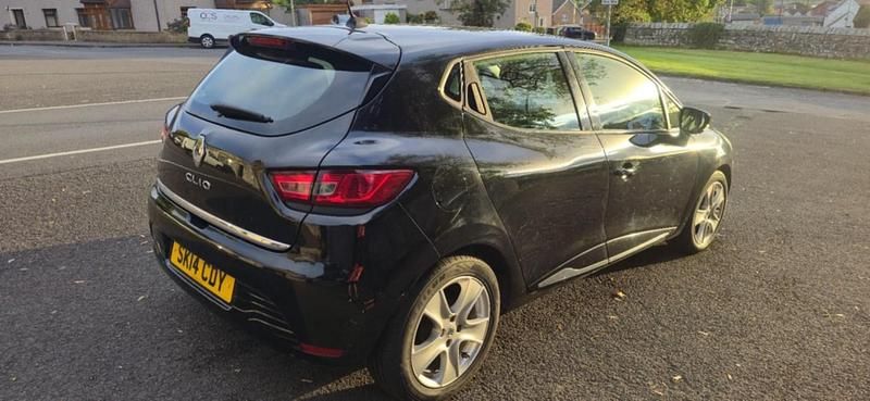 Used Renault Clio IV Dynamique 75 HP (55 kW) 2014 Black Hatchback