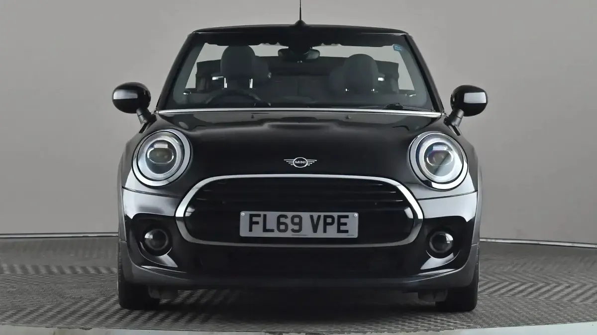 Begagnad Mini Cooper Cabriolet Classic 136 HK (100 kW) 2020 Svart Cab