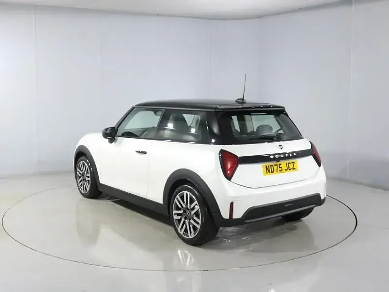 Begagnad Mini Cooper S Hatch 201 HK (147 kW) 2025 Vit Halvkombi