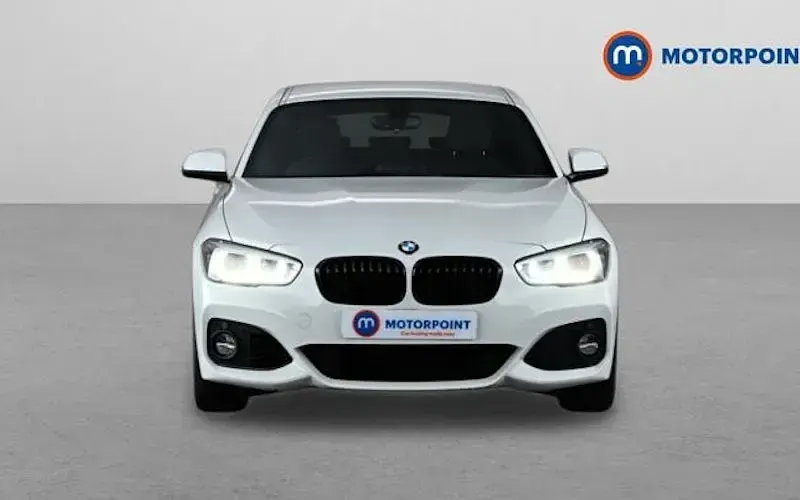Used BMW 118 Efficient Dynamics 136 HP (100 kW) 2019 White Hatchback