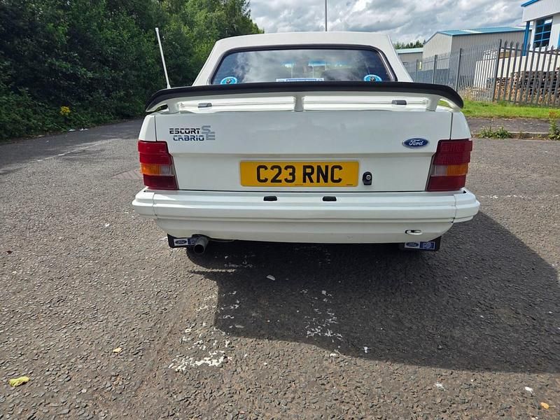 Used Ford Escort SE 1986 White Cabriolet