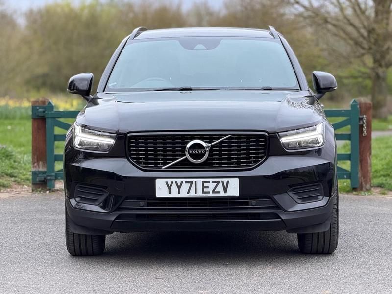 Used Volvo XC40 R-Design 161 HP (118 kW) 2021 Black SUV