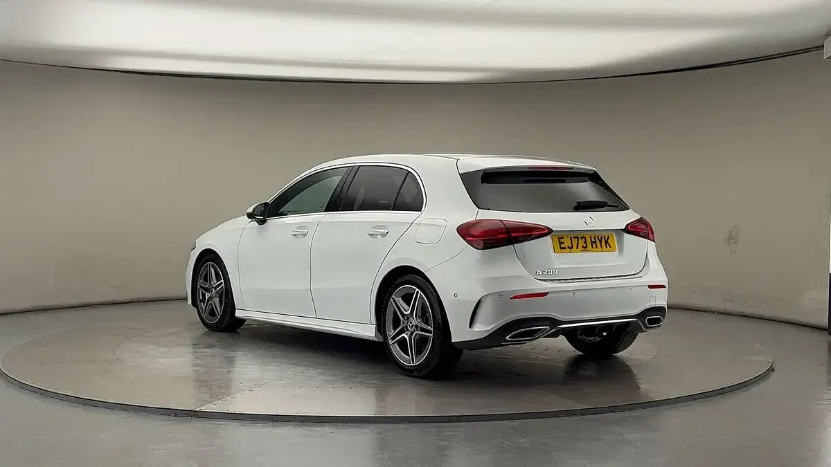 Używany Mercedes A200 AMG line 2023 Biały Hatchback