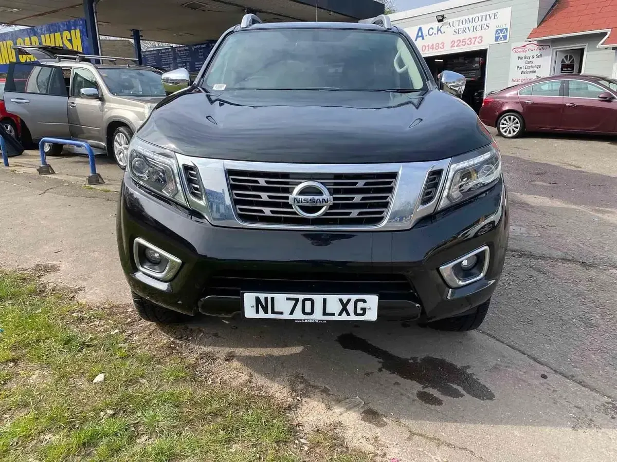 Used Nissan Navara Tekna 190 HP (139 kW) 2020 Black Pickup