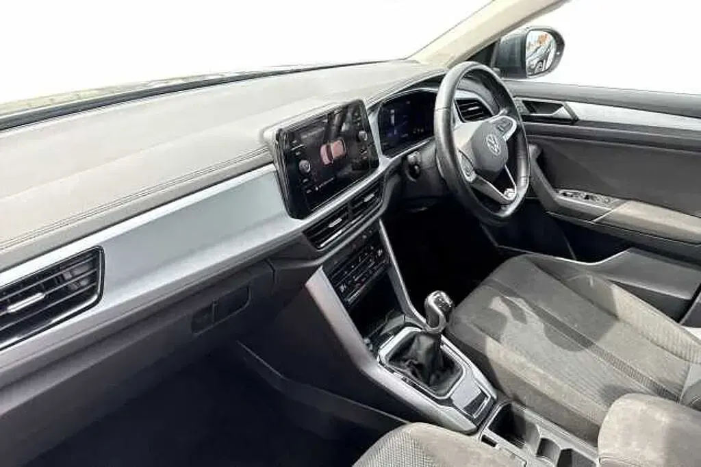 Usado VW T-Roc Life 150 HP (110 kW) 2023 Cinzento SUV