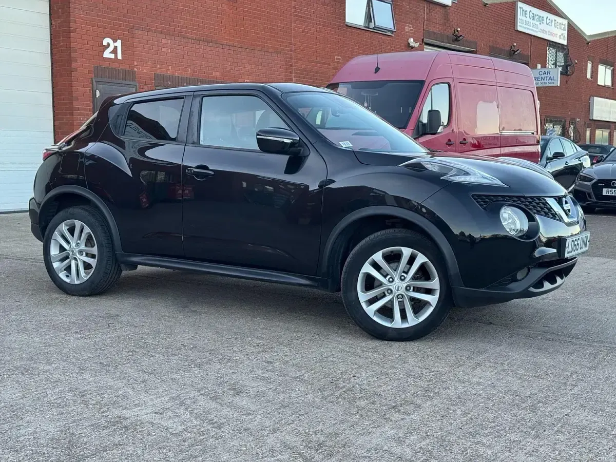 Used Nissan Juke N-Connecta 115 HP (84 kW) 2016 Black SUV