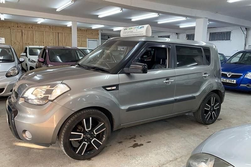 Silver Used 2011 Kia Soul 2 SUV | £3,595 (Good price) - Image 1/1