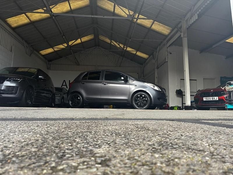 Used Toyota Yaris 2009 Grey Hatchback