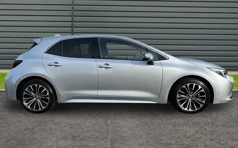 Używany Toyota Corolla Design 140 KM (102 kW) 2026 Hatchback