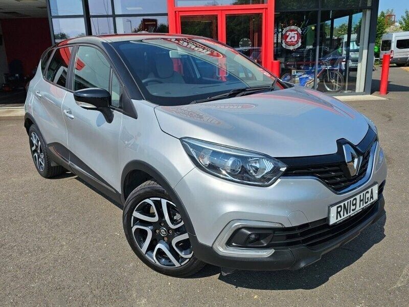 Silver Used 2019 Renault Captur Iconic SUV | £8,795 (Fair price) - Image 1/4