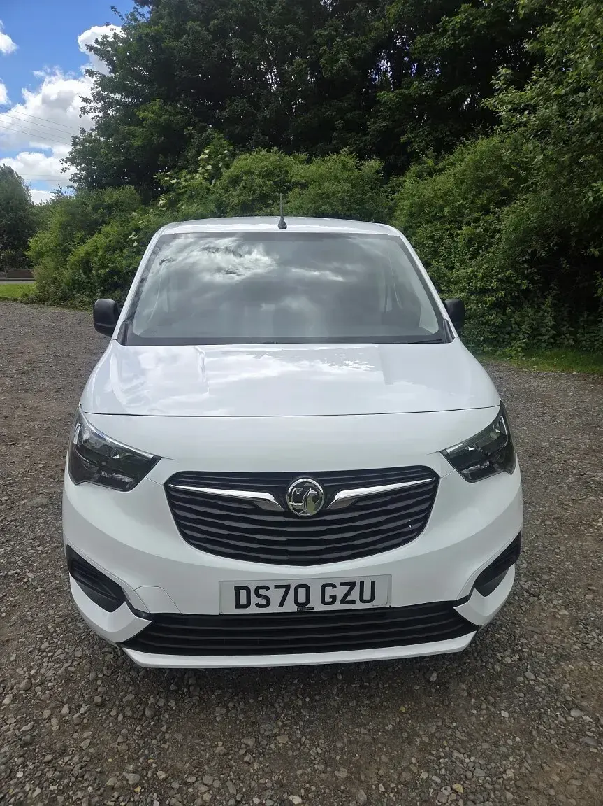 Used Vauxhall Combo Sportive 100 HP (73 kW) 2020 White MPV